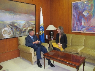 El presidente del TSJ conversa con la nueva juez de adscripción territorial